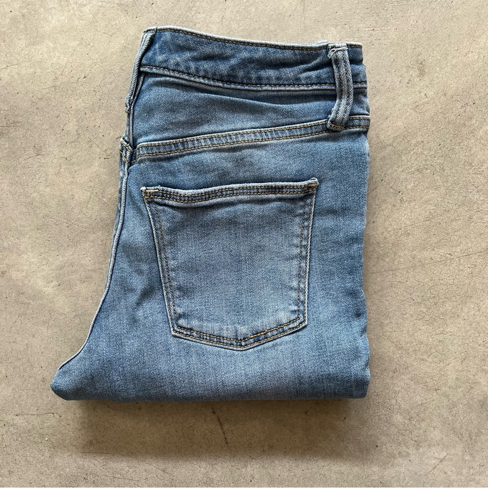 Universal Thread High Rise Slim Straight - Picture 2 of 10
